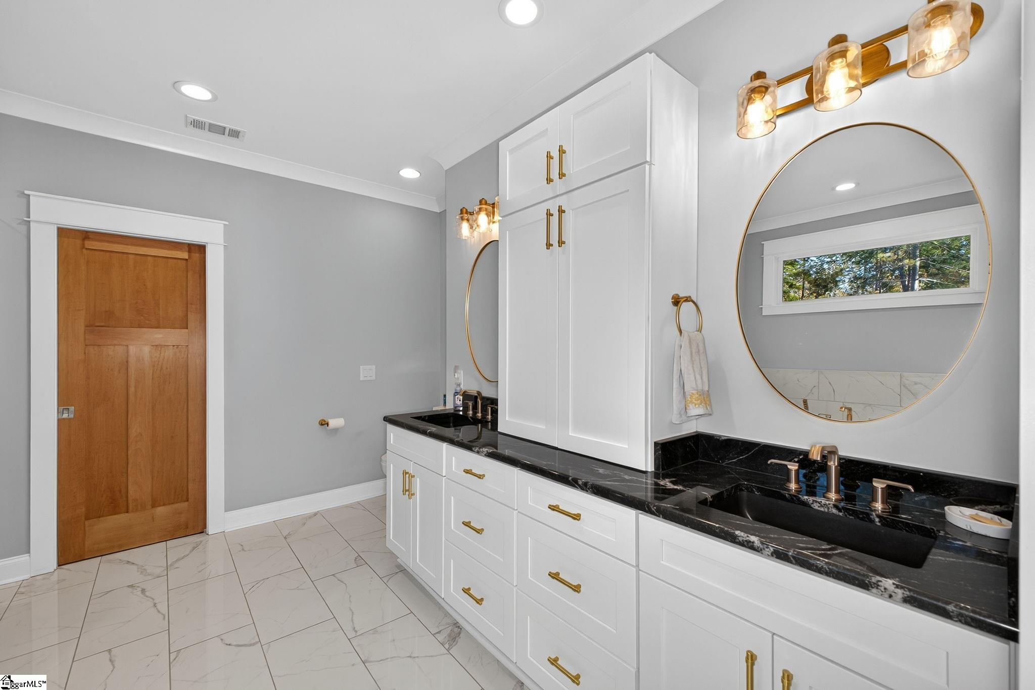 709 Keowee Bay Circle Property Photo 18