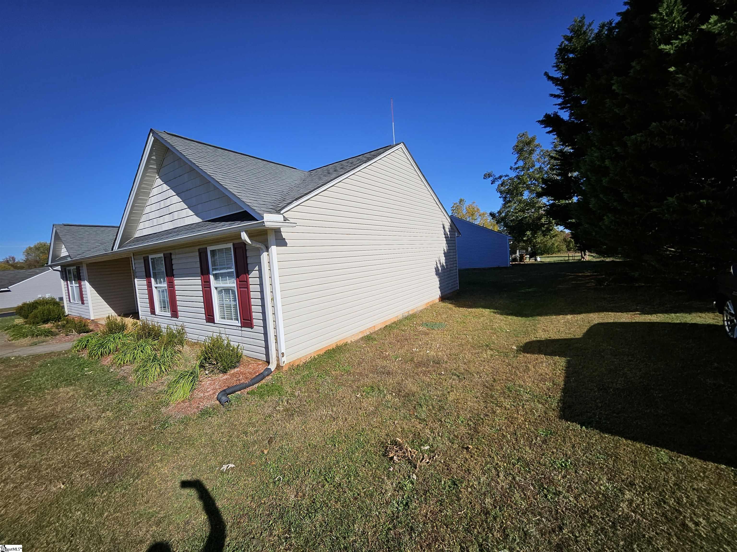 132 Falcon Ridge Drive Property Photo 3