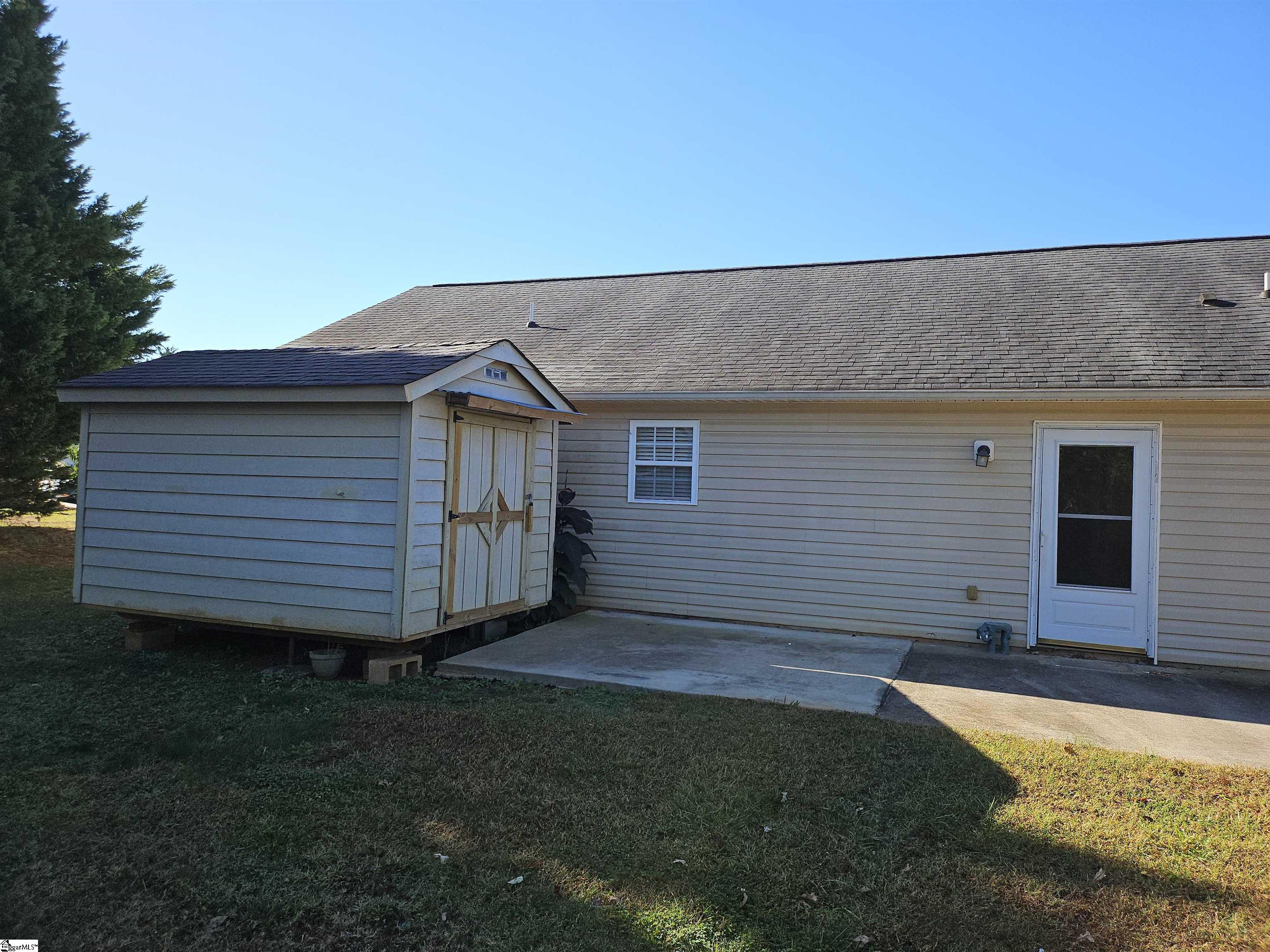 132 Falcon Ridge Drive Property Photo 5