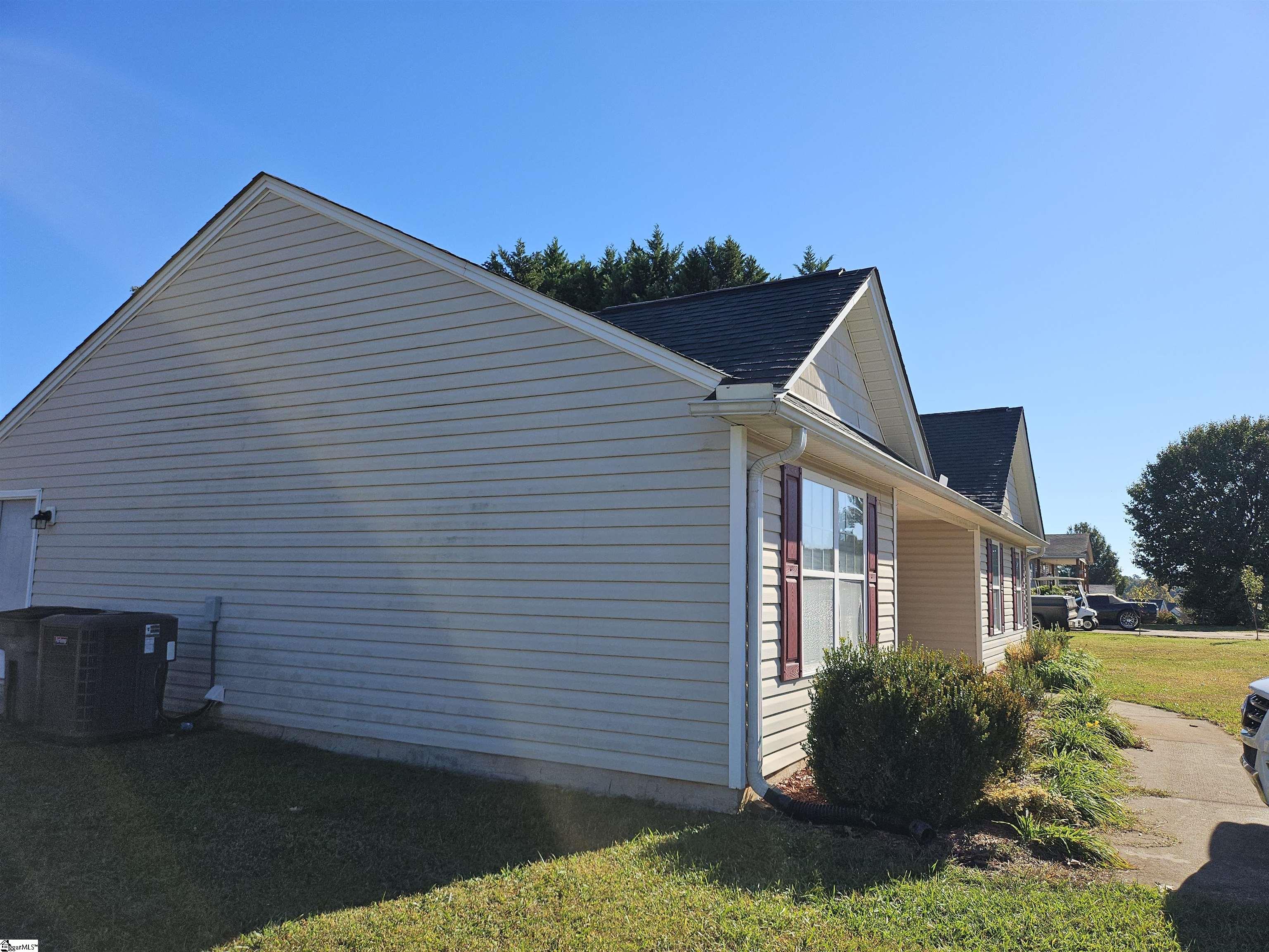 132 Falcon Ridge Drive Property Photo 8