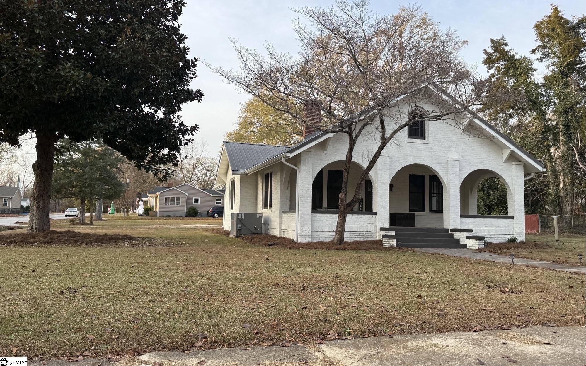 501 N Adair Street Property Photo 1