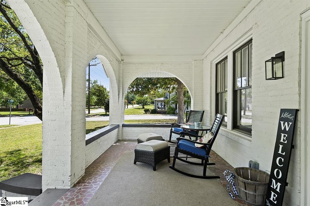 501 N Adair Street Property Photo 2