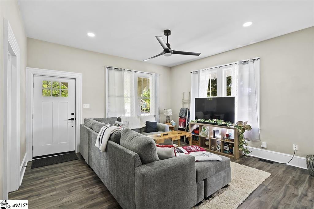 501 N Adair Street Property Photo 6