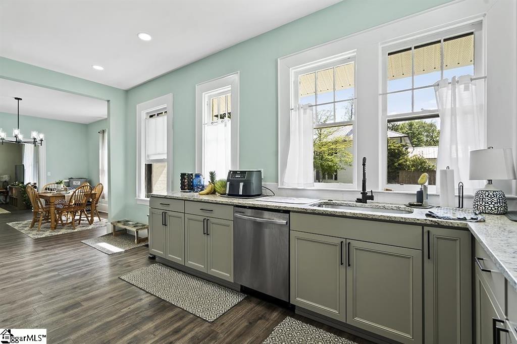 501 N Adair Street Property Photo 9