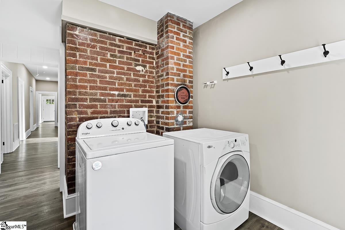 501 N Adair Street Property Photo 25