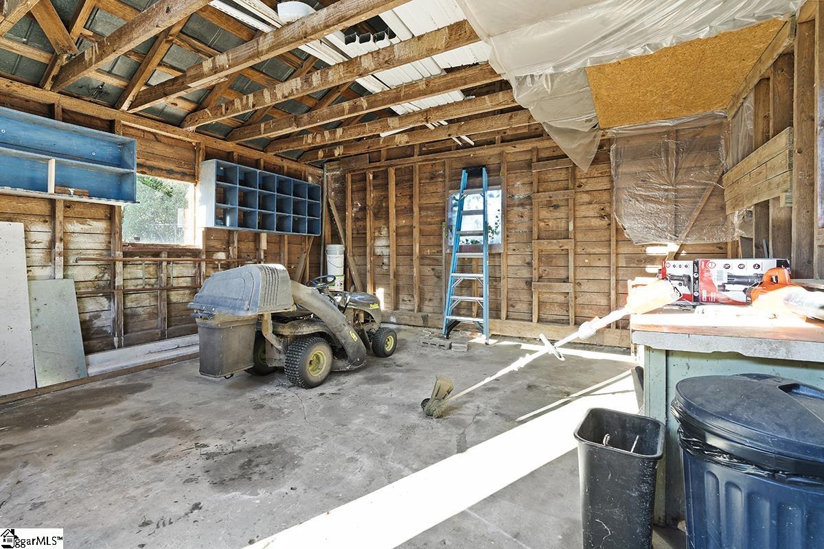 501 N Adair Street Property Photo 28