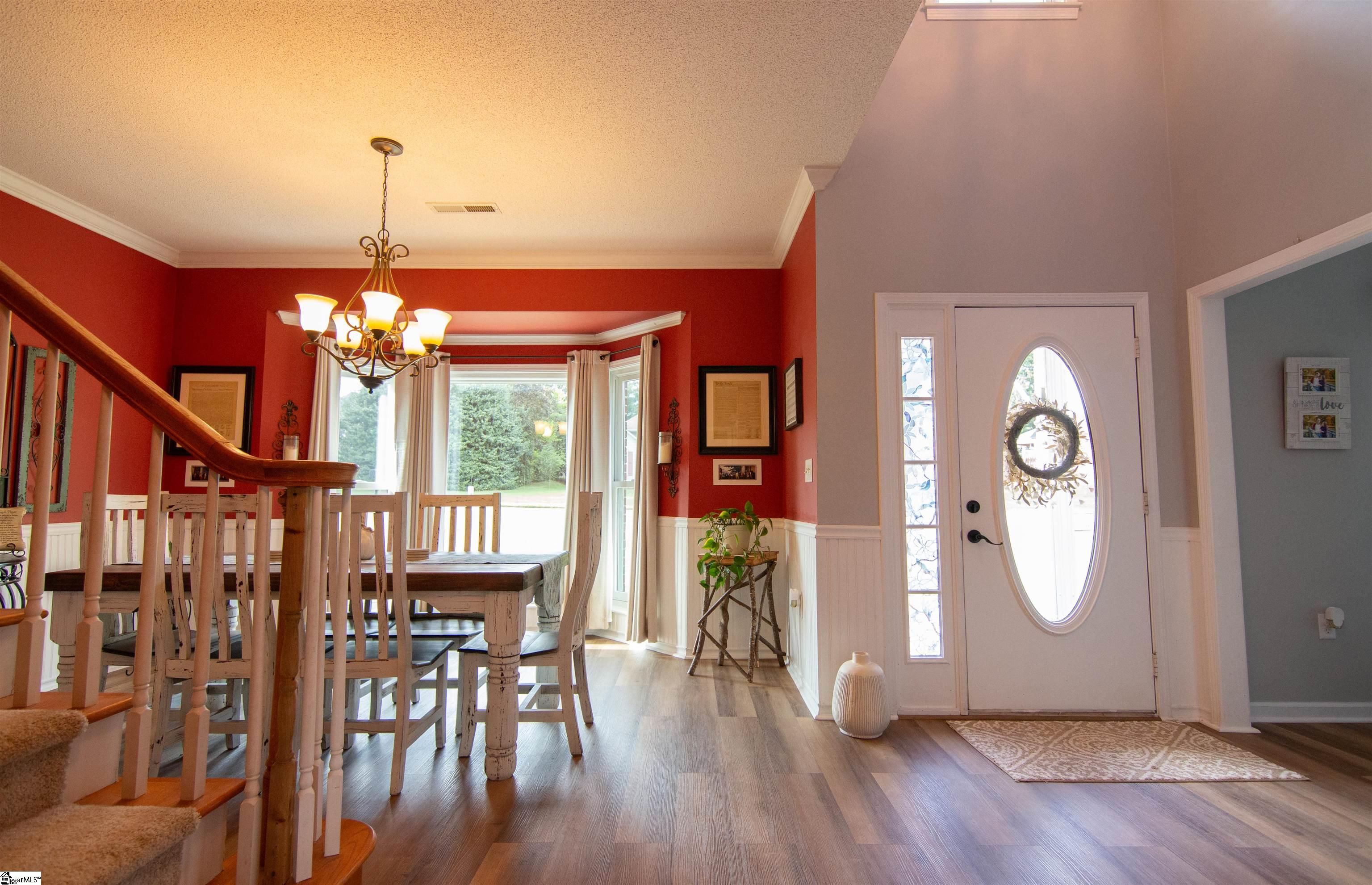 506 Laurens Drive Property Photo 3