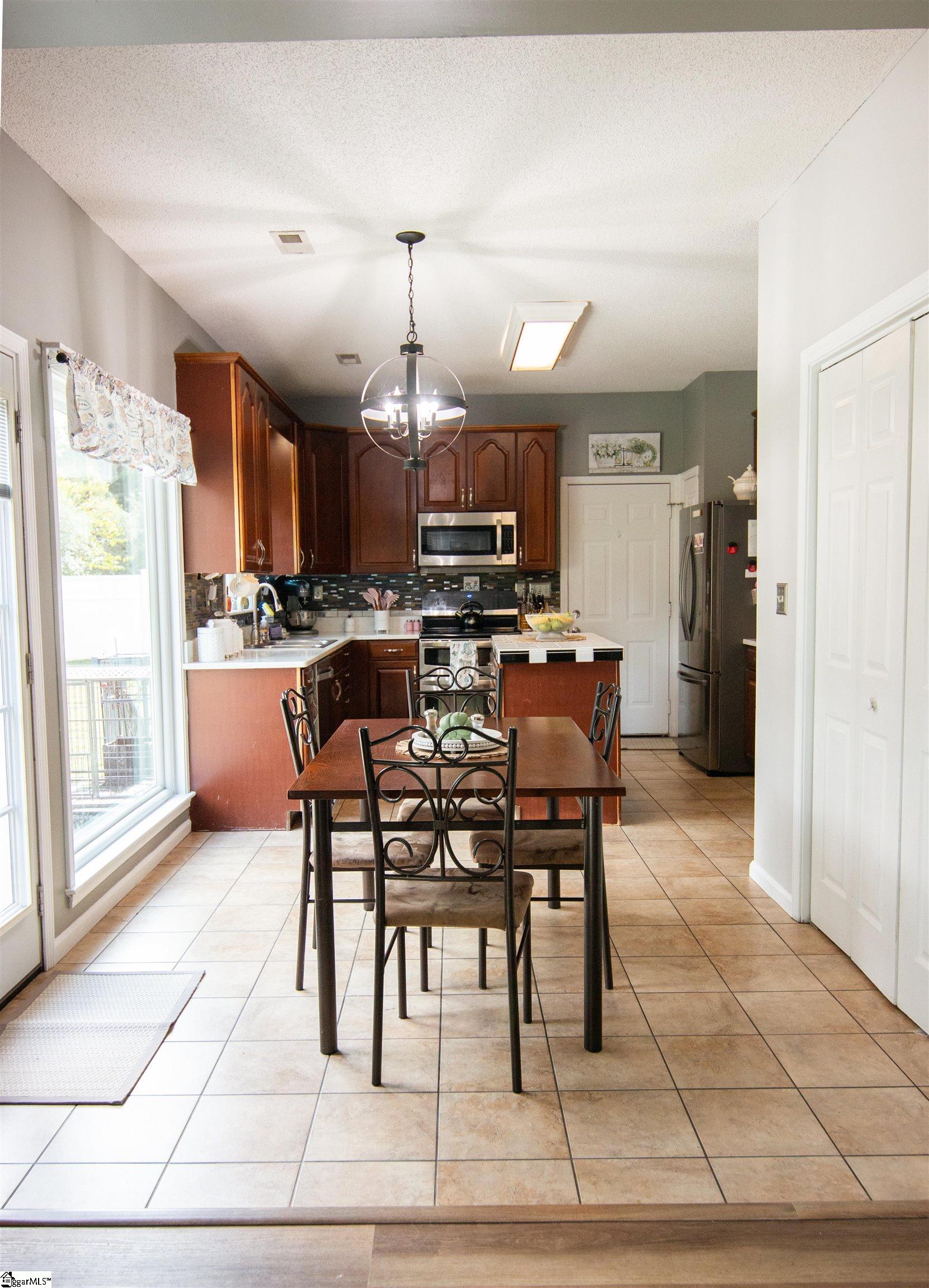 506 Laurens Drive Property Photo 8