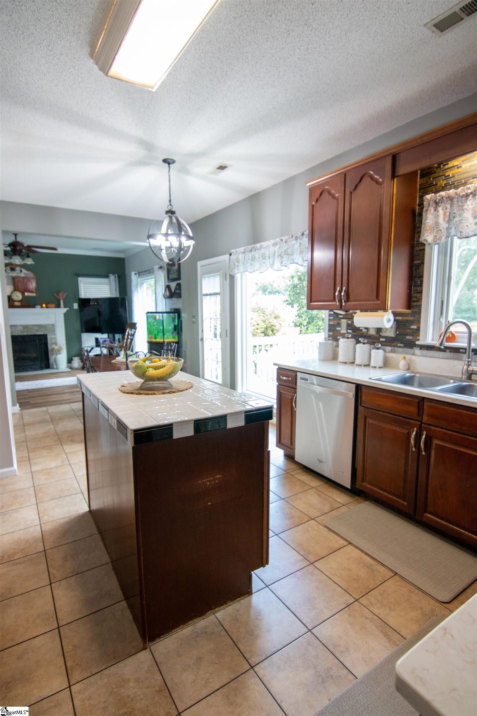 506 Laurens Drive Property Photo 9