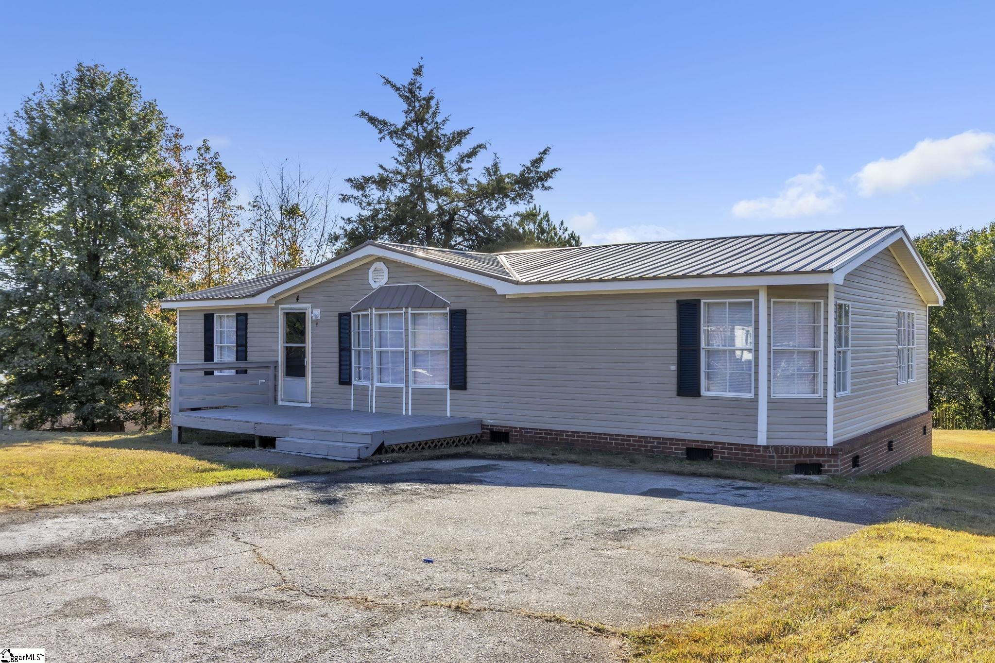 4 Stage Court Property Photo 1