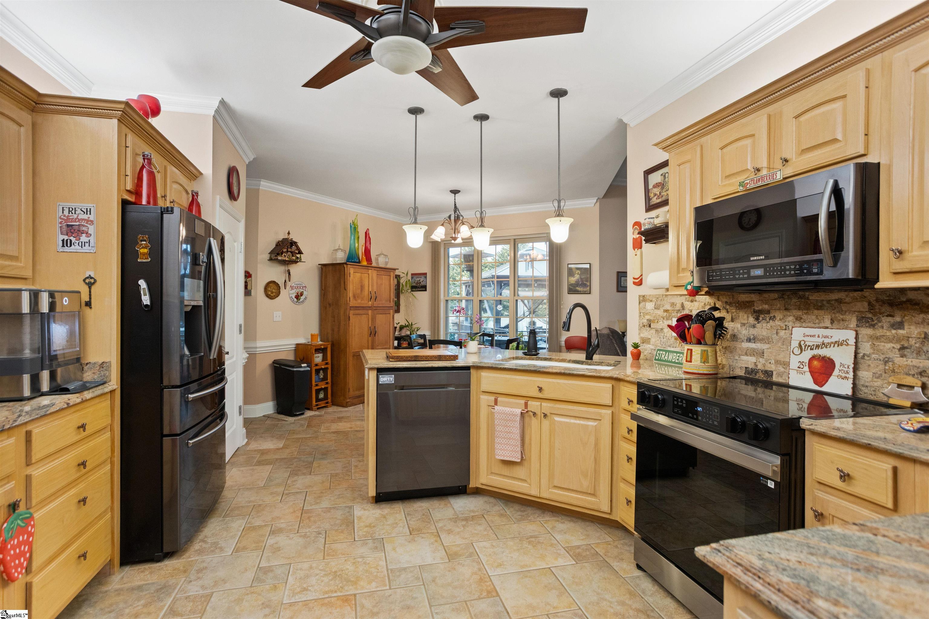 409 Wickham Way Property Photo 14