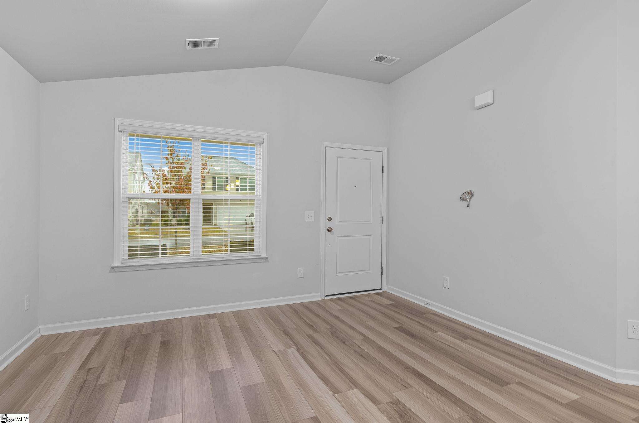 24 Chalet Court Property Photo 7