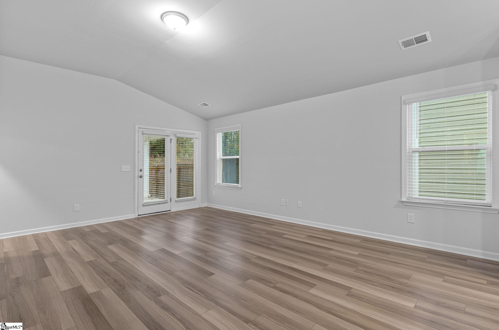 24 Chalet Court Property Photo 13