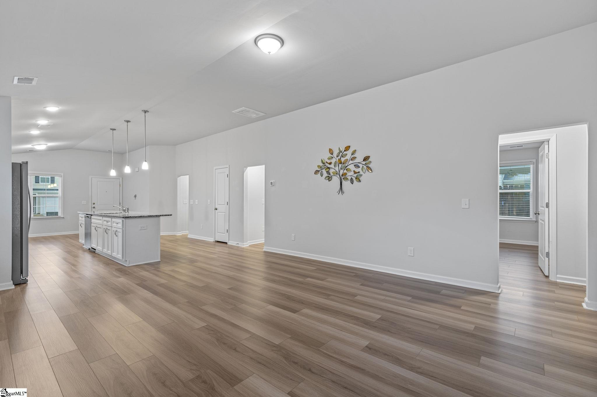 24 Chalet Court Property Photo 15