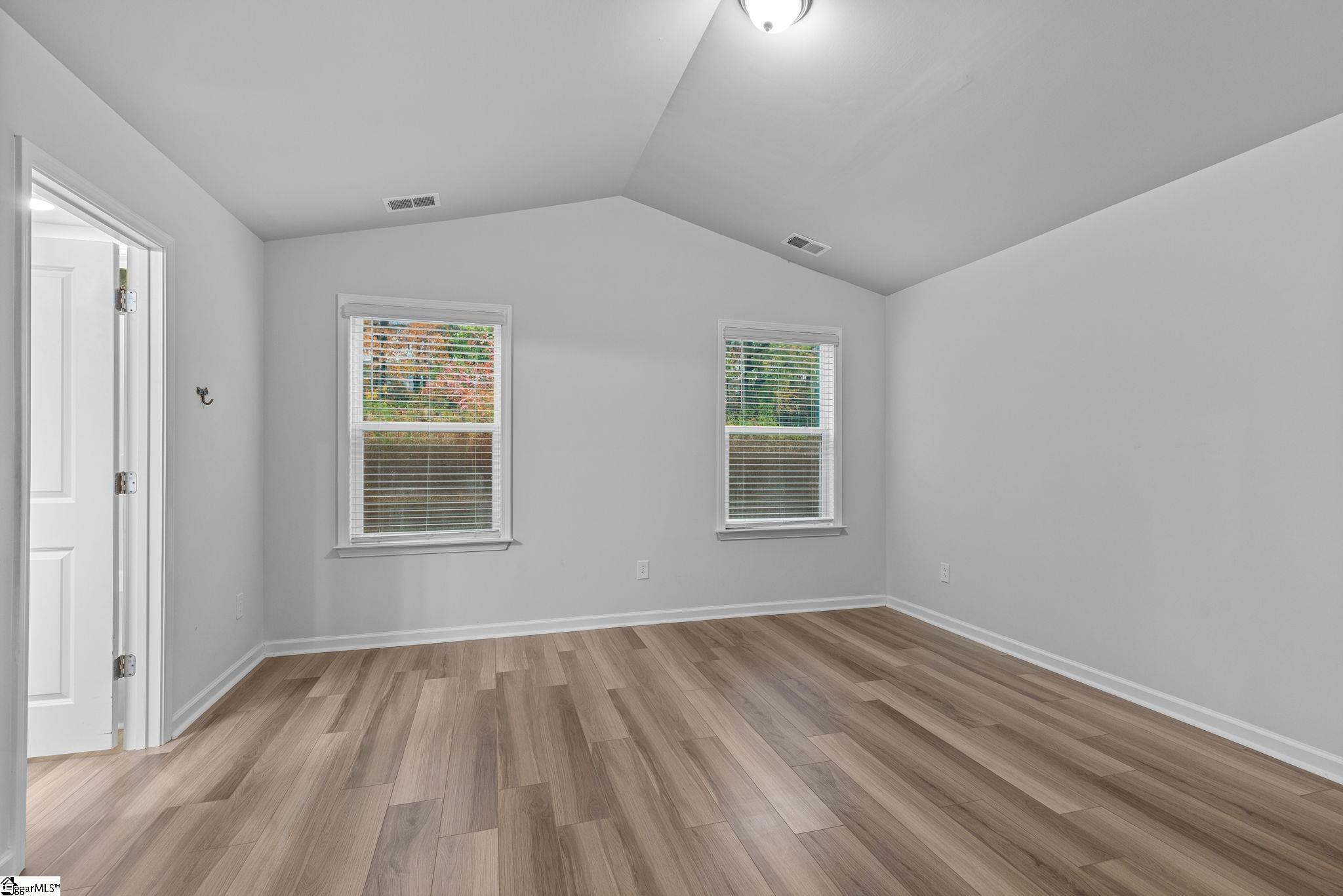 24 Chalet Court Property Photo 16