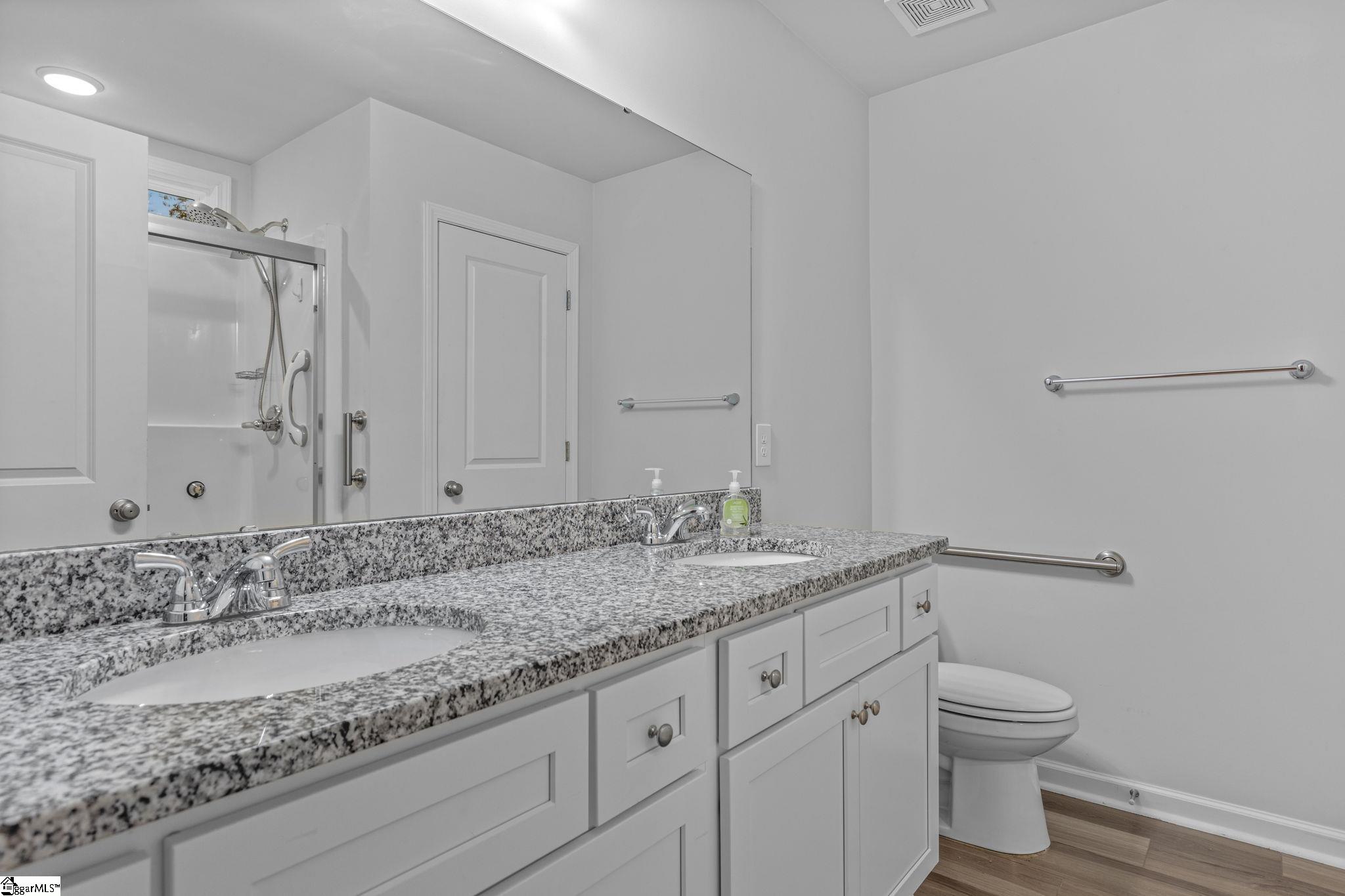 24 Chalet Court Property Photo 18