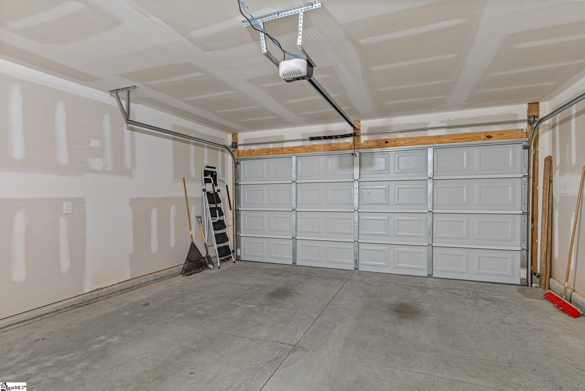 24 Chalet Court Property Photo 28