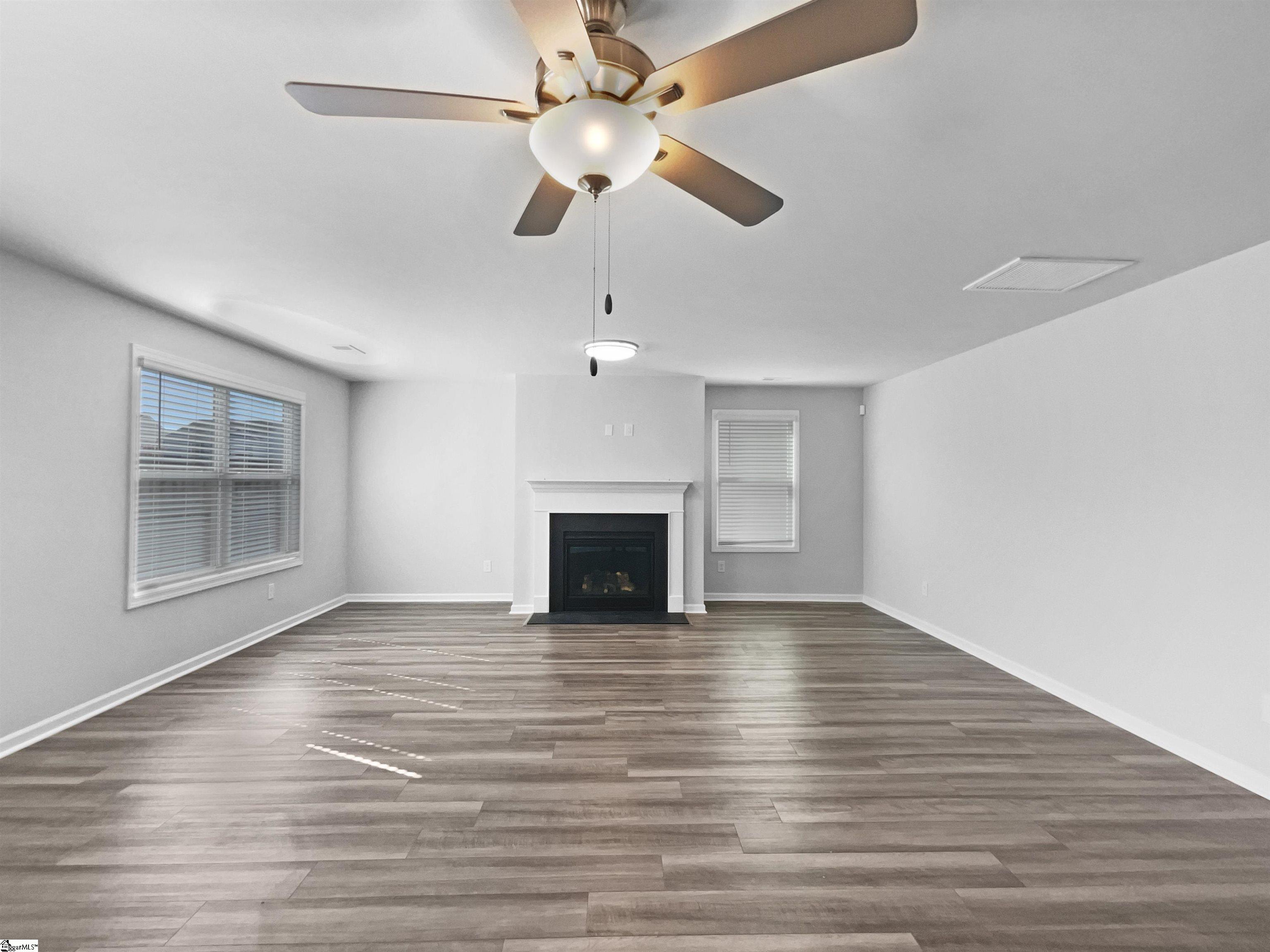 108 W Compass Way Property Photo 2