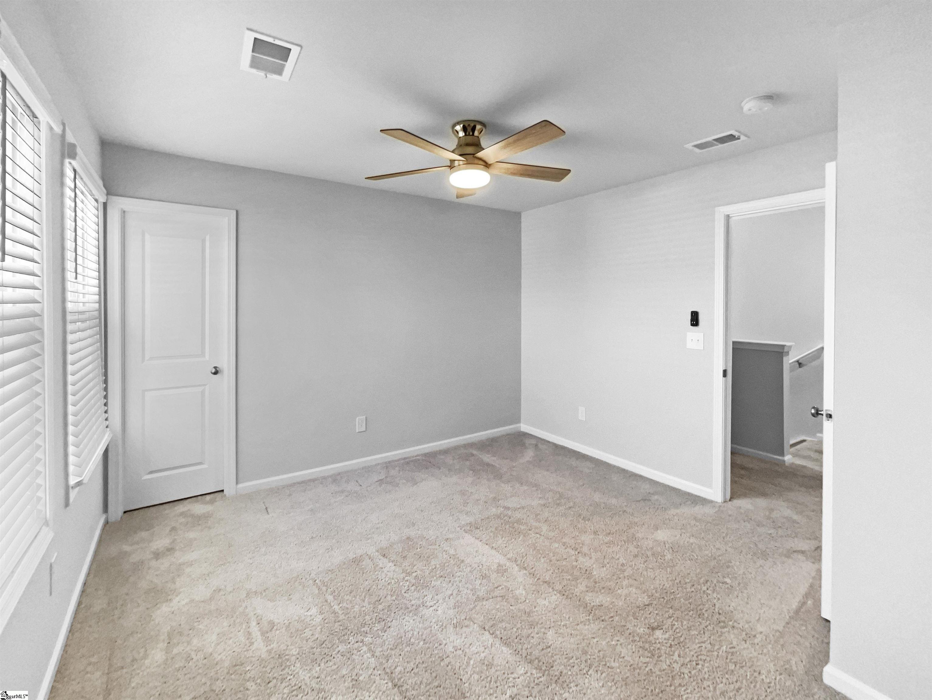 108 W Compass Way Property Photo 8