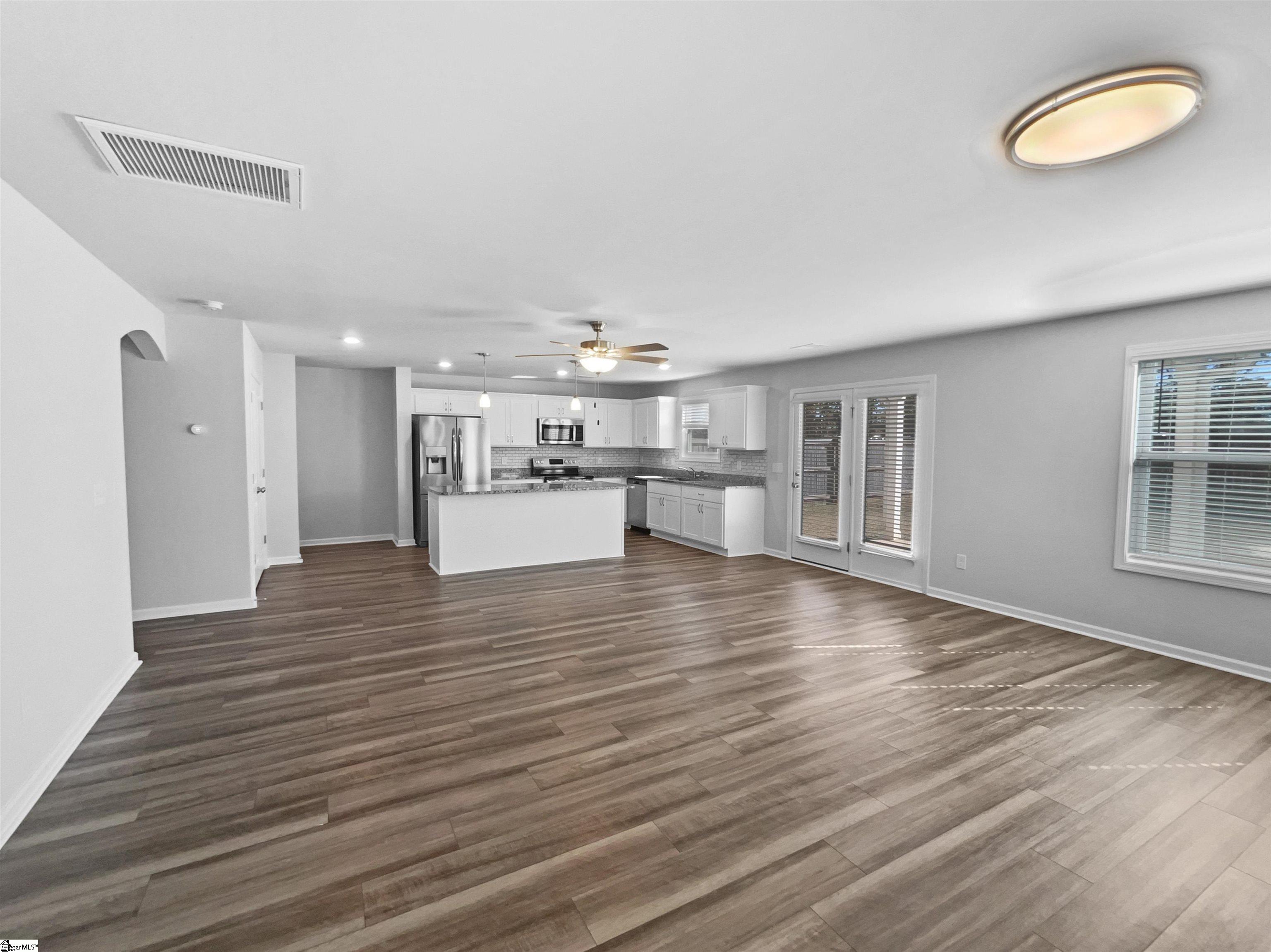 108 W Compass Way Property Photo 16