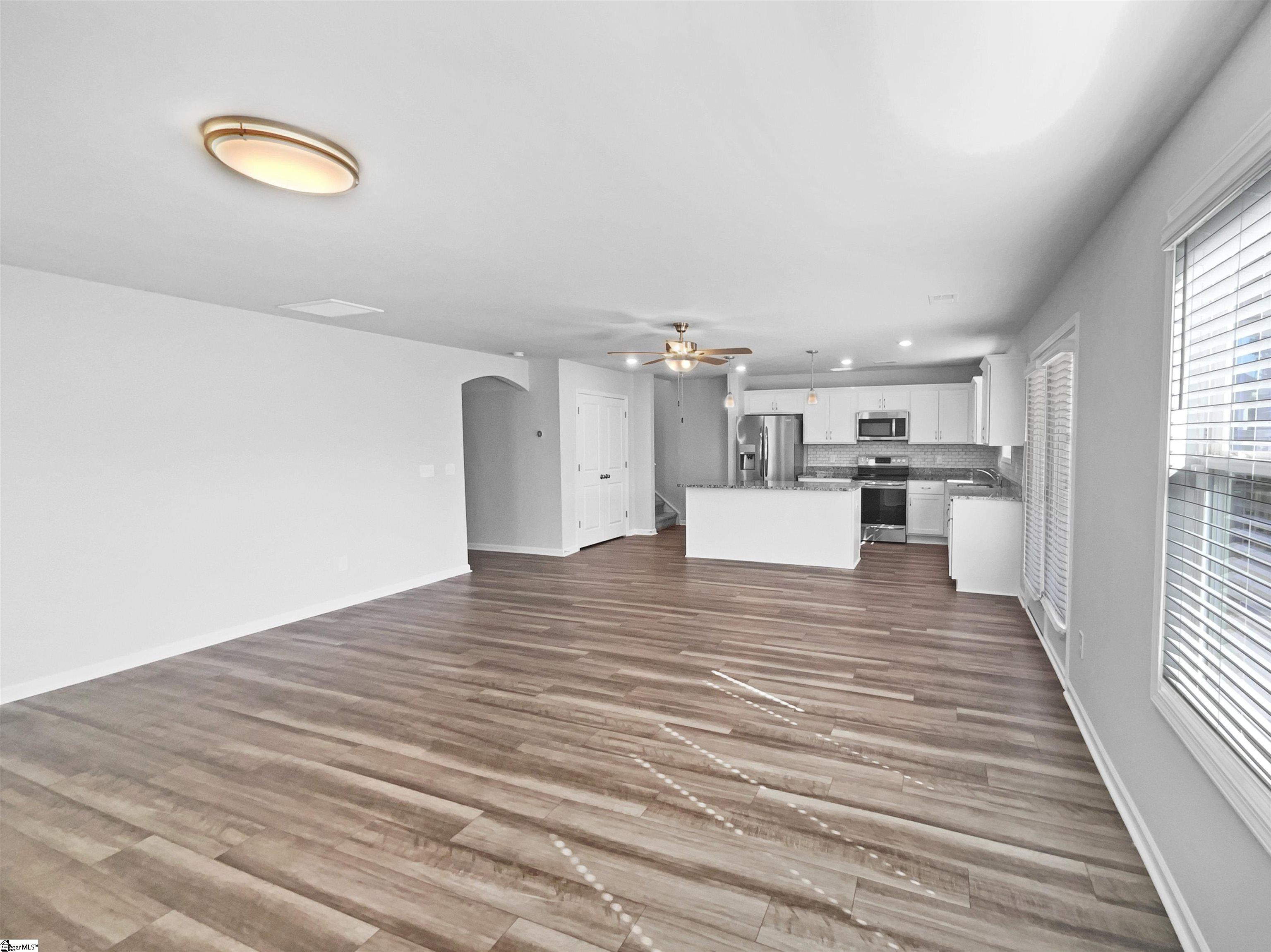 108 W Compass Way Property Photo 17