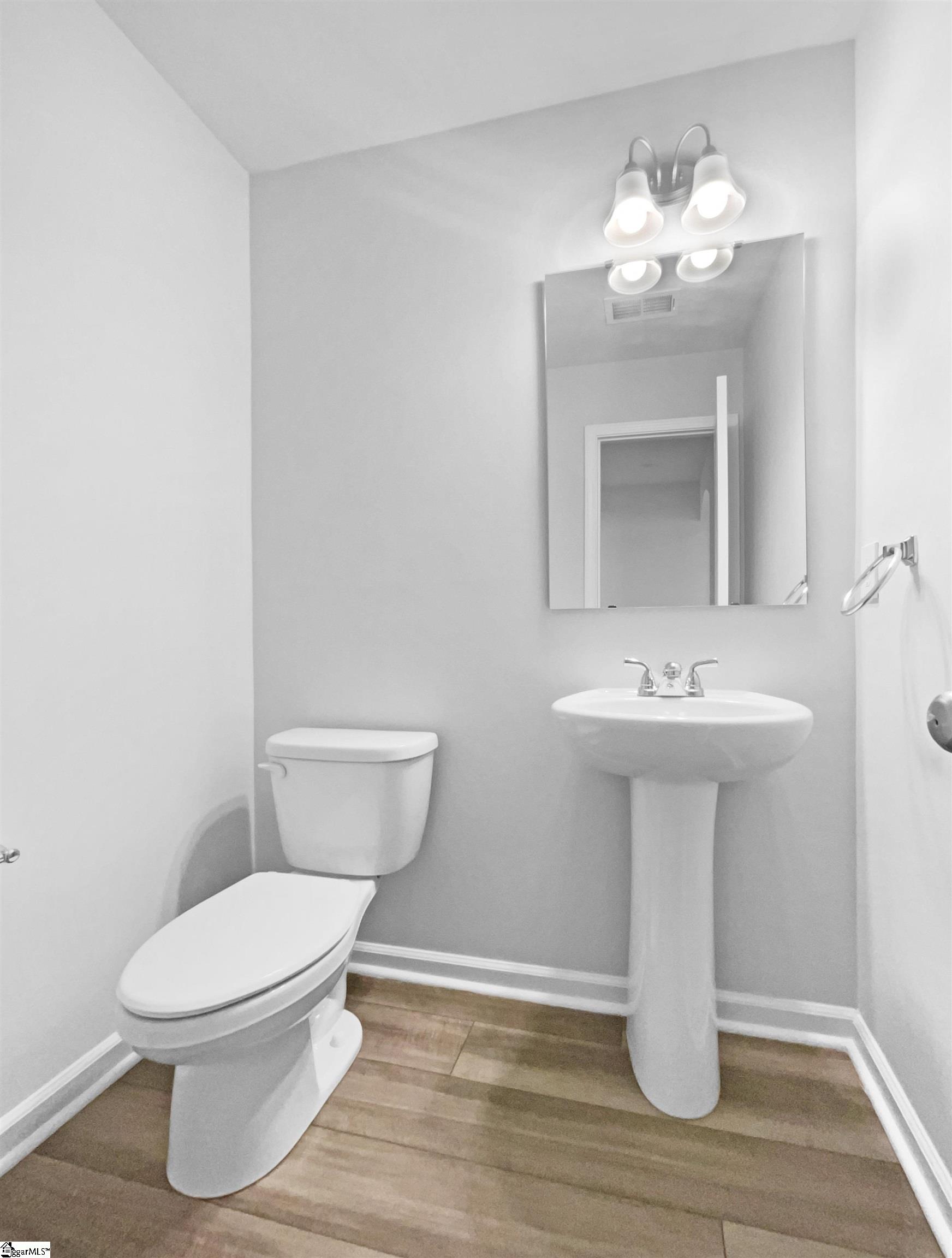 108 W Compass Way Property Photo 18