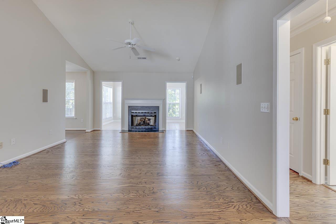 313 Lexington Place Way Property Photo 4