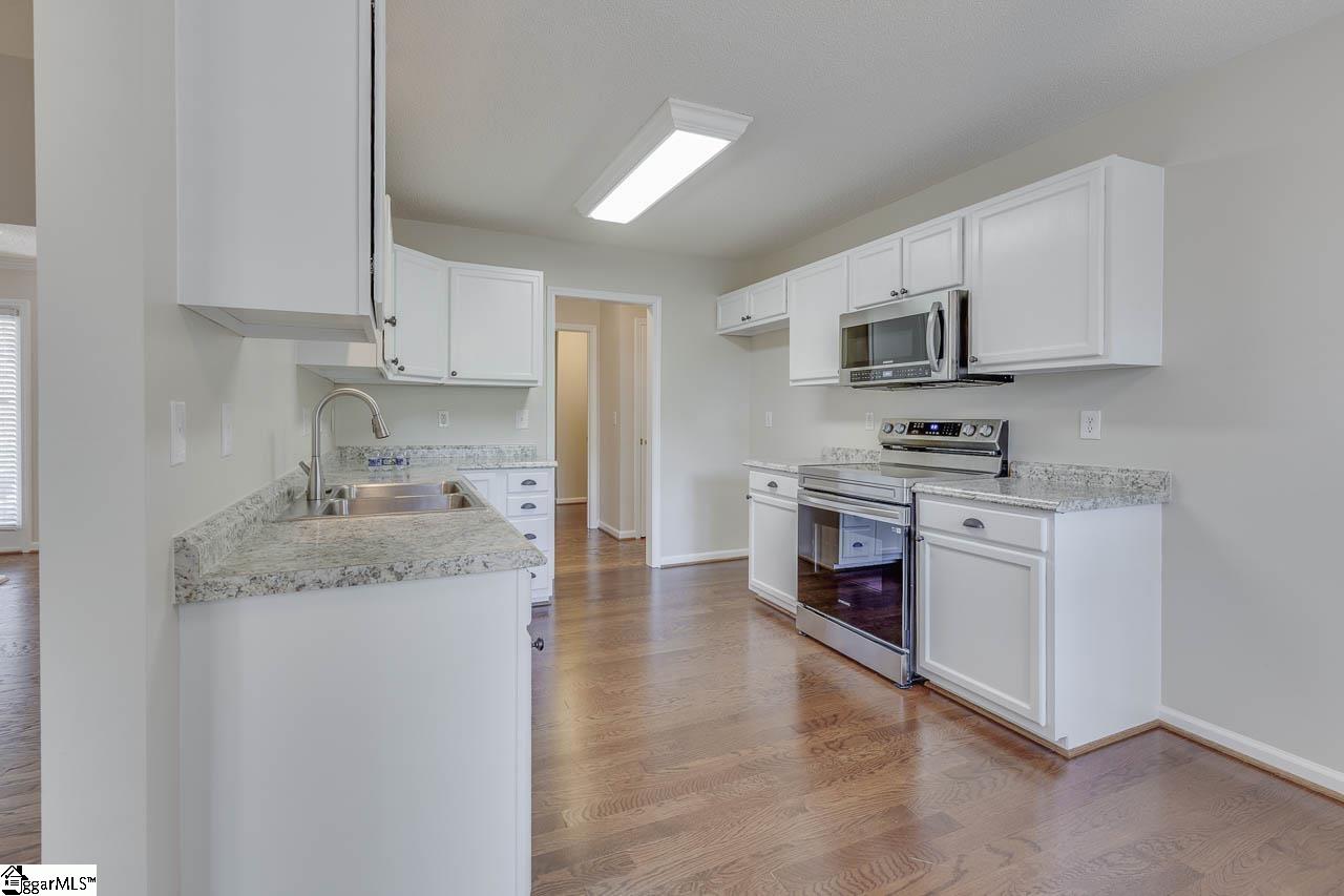 313 Lexington Place Way Property Photo 16