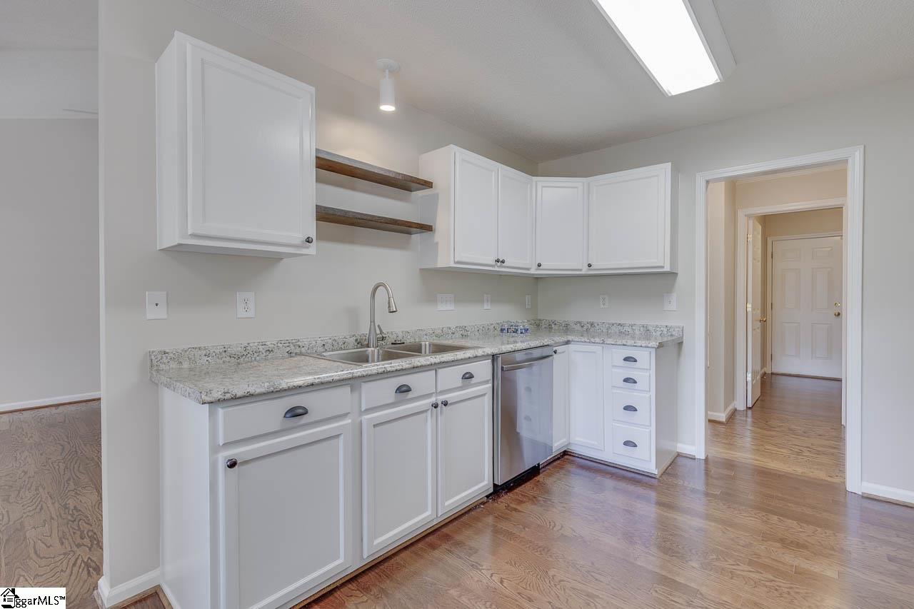 313 Lexington Place Way Property Photo 18