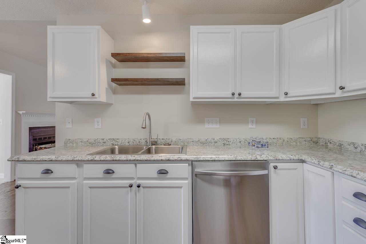 313 Lexington Place Way Property Photo 21