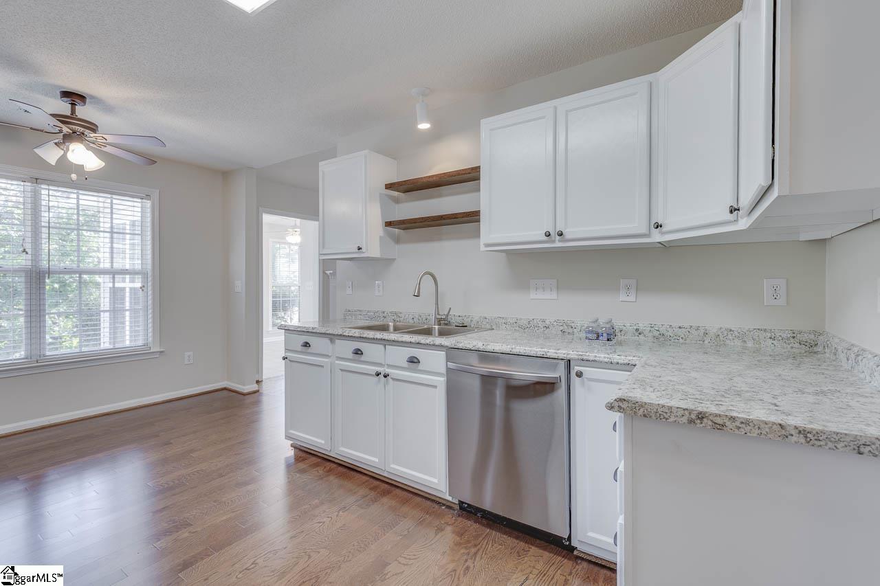 313 Lexington Place Way Property Photo 22