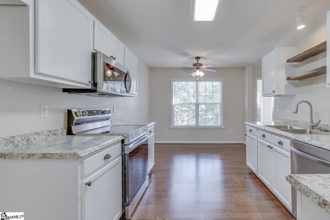 313 Lexington Place Way Property Photo 23