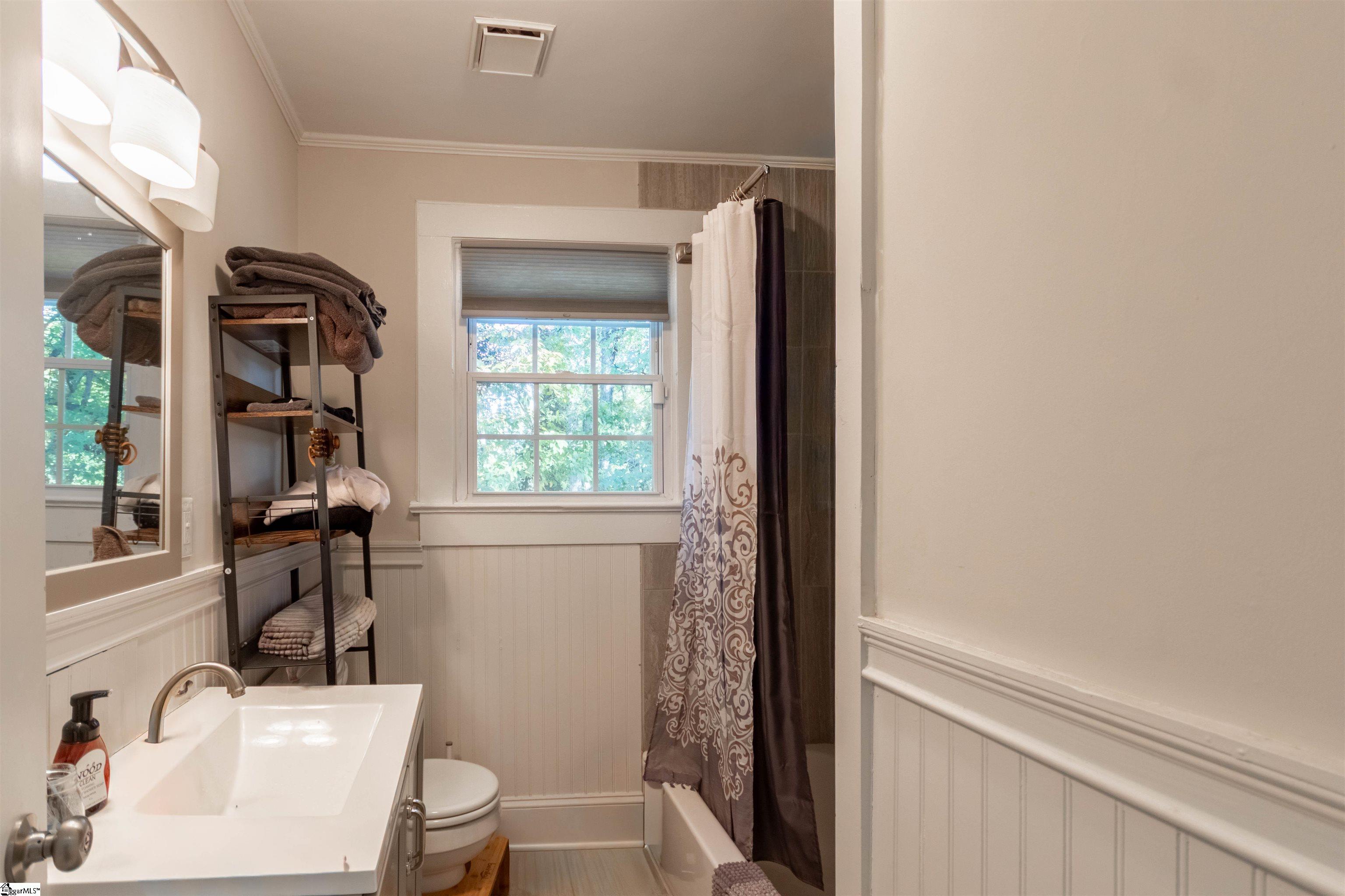 205 Rogers Avenue Property Photo 11