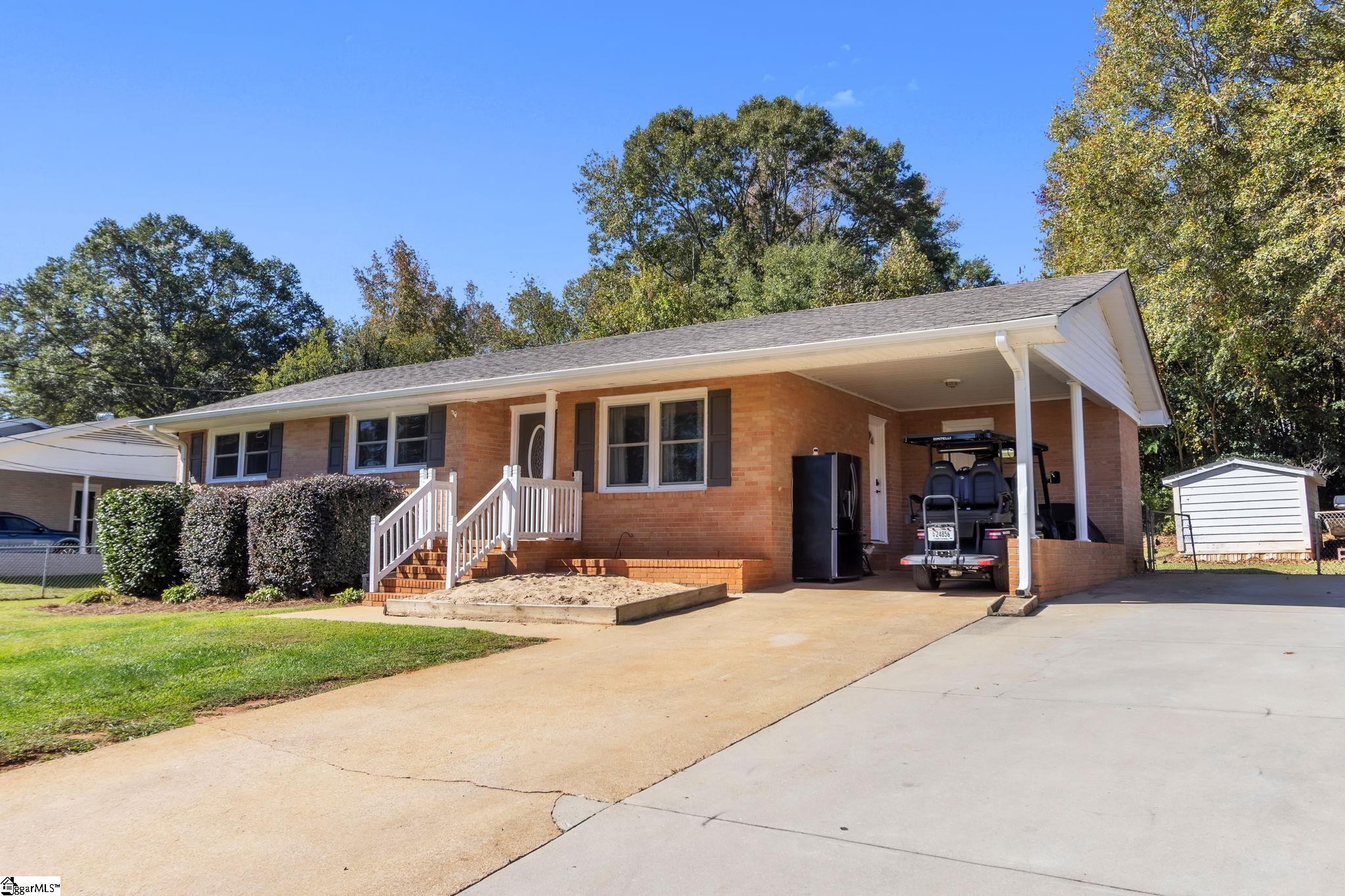 8 Melody Lane Property Photo 2