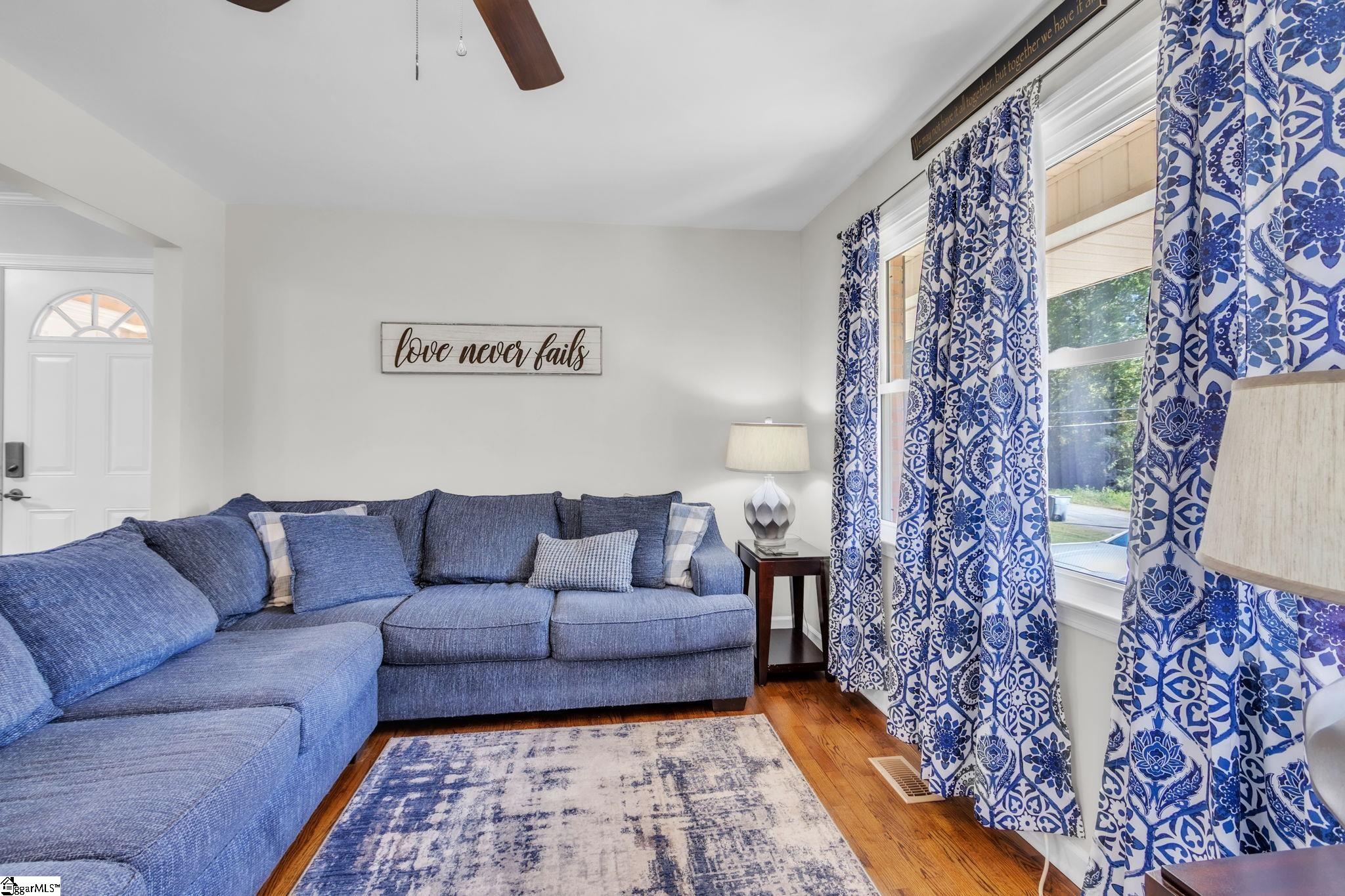 8 Melody Lane Property Photo 4