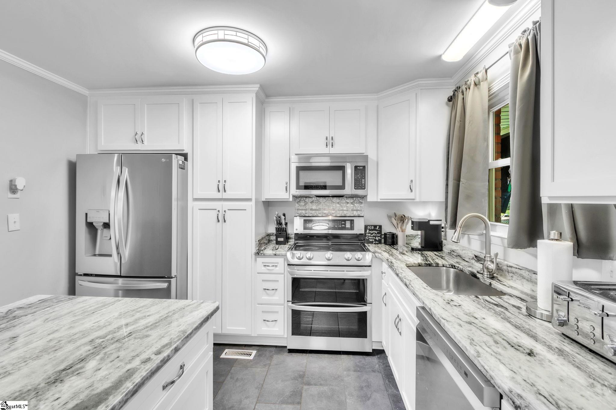 8 Melody Lane Property Photo 9