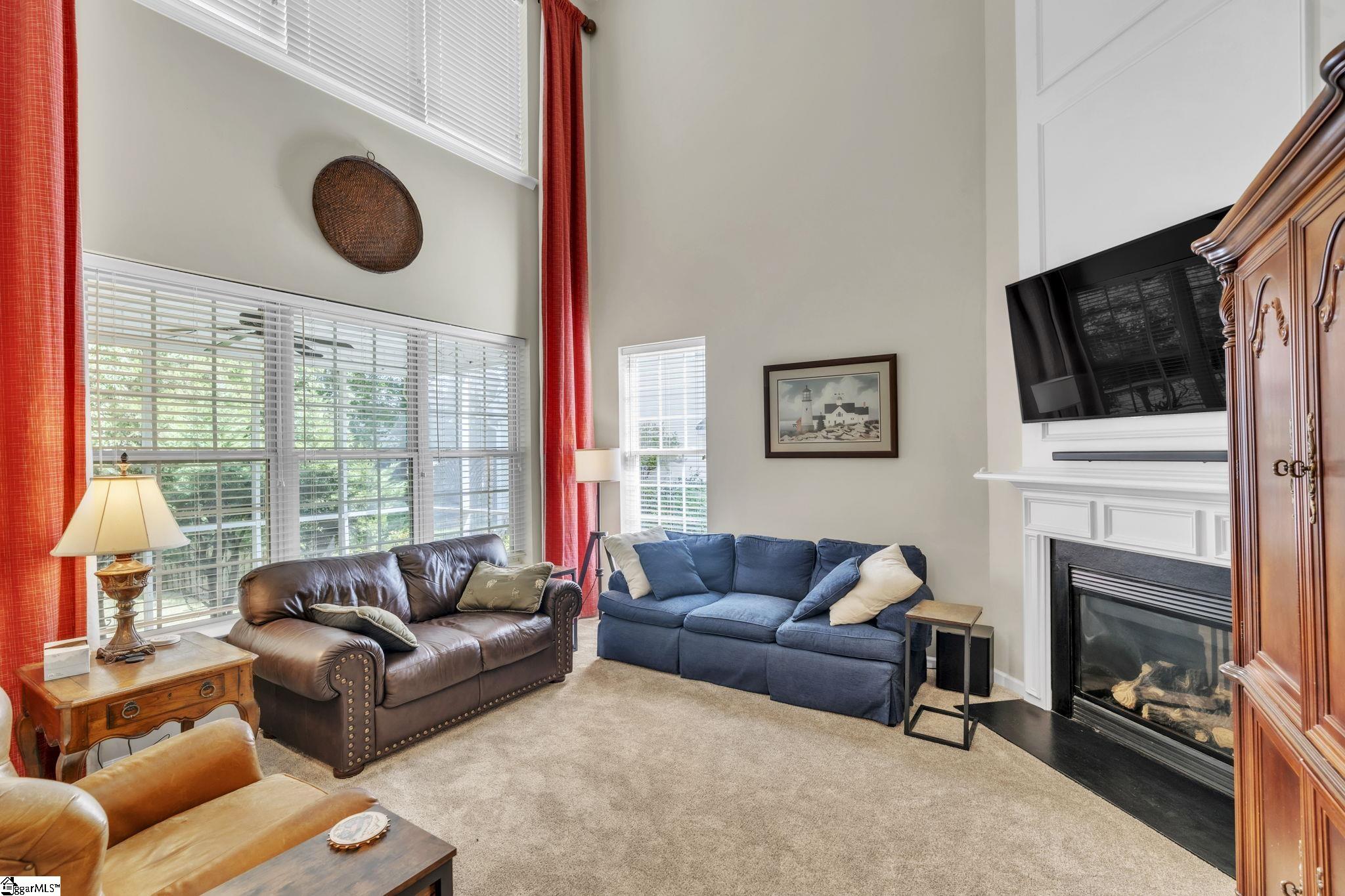 528 Kingsmoor Drive Property Photo 6