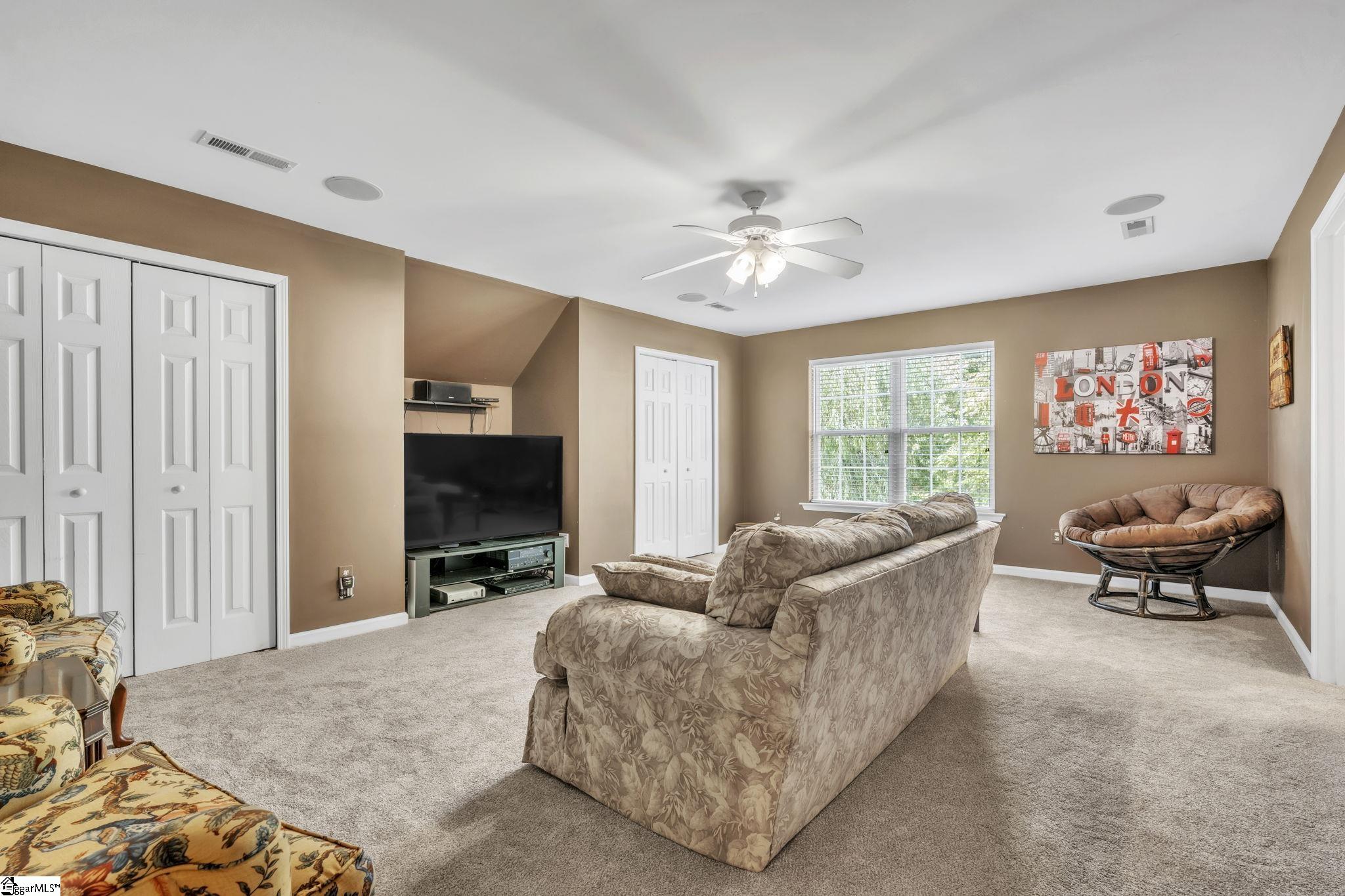 528 Kingsmoor Drive Property Photo 30