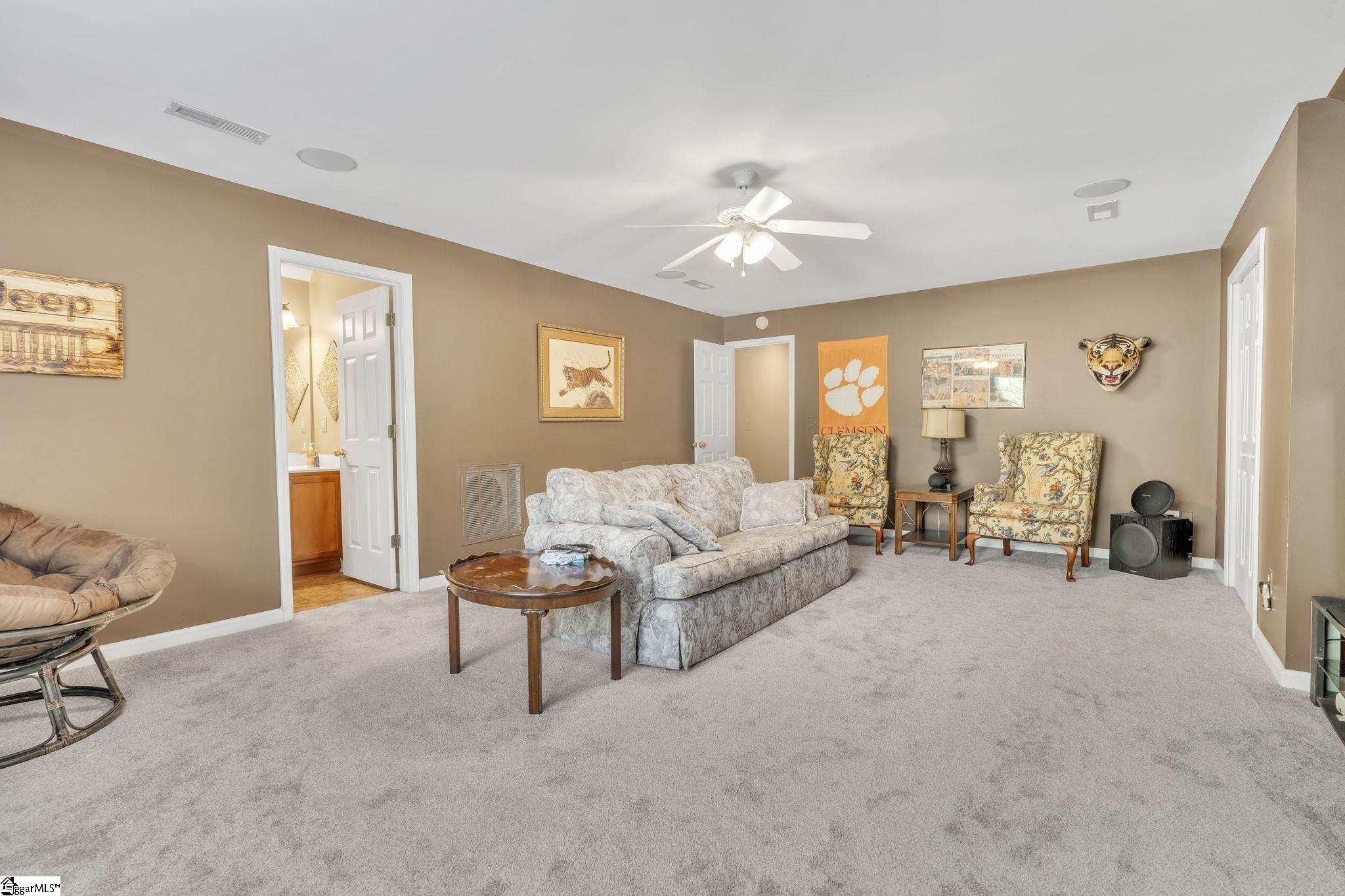 528 Kingsmoor Drive Property Photo 31