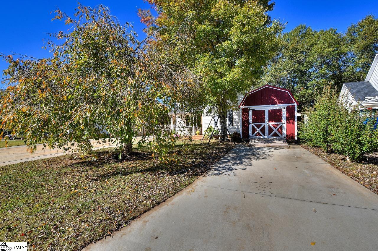 103 Creek Drive Property Photo 3