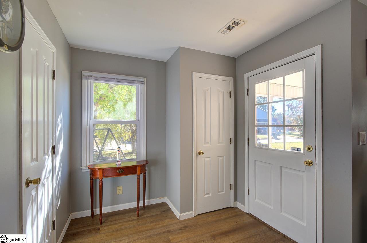 103 Creek Drive Property Photo 10