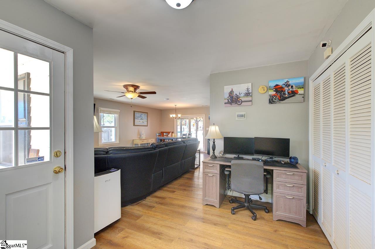 103 Creek Drive Property Photo 11