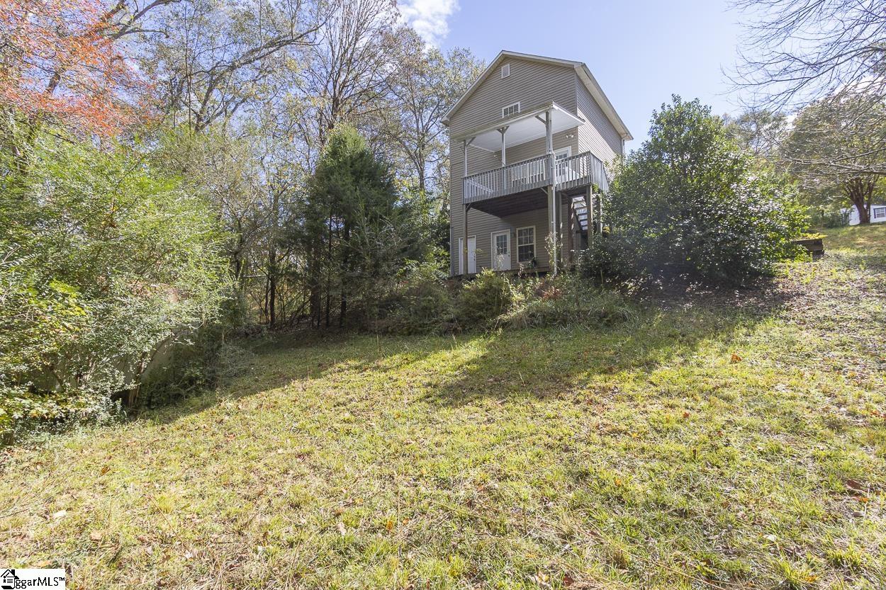 202 Ashton Drive Property Photo 6