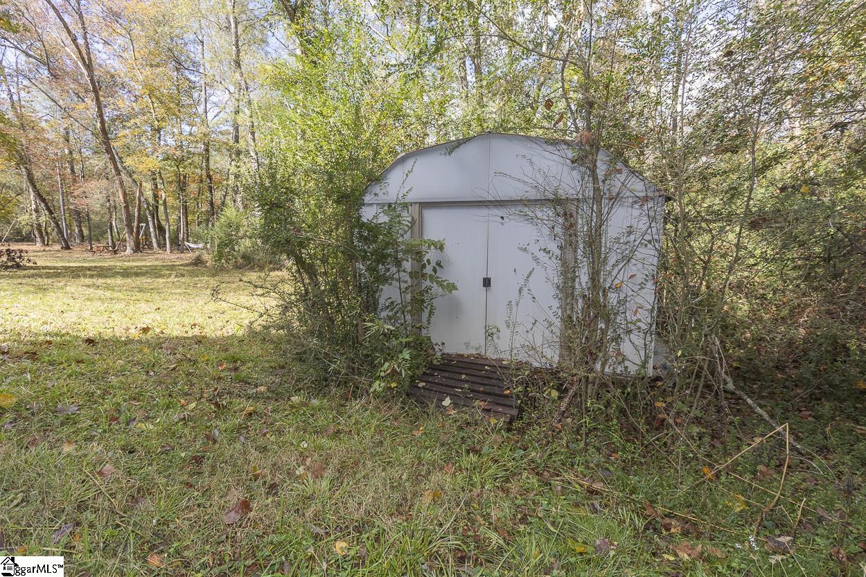 202 Ashton Drive Property Photo 7