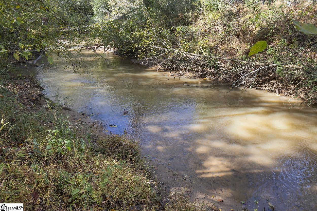 202 Ashton Drive Property Photo 8