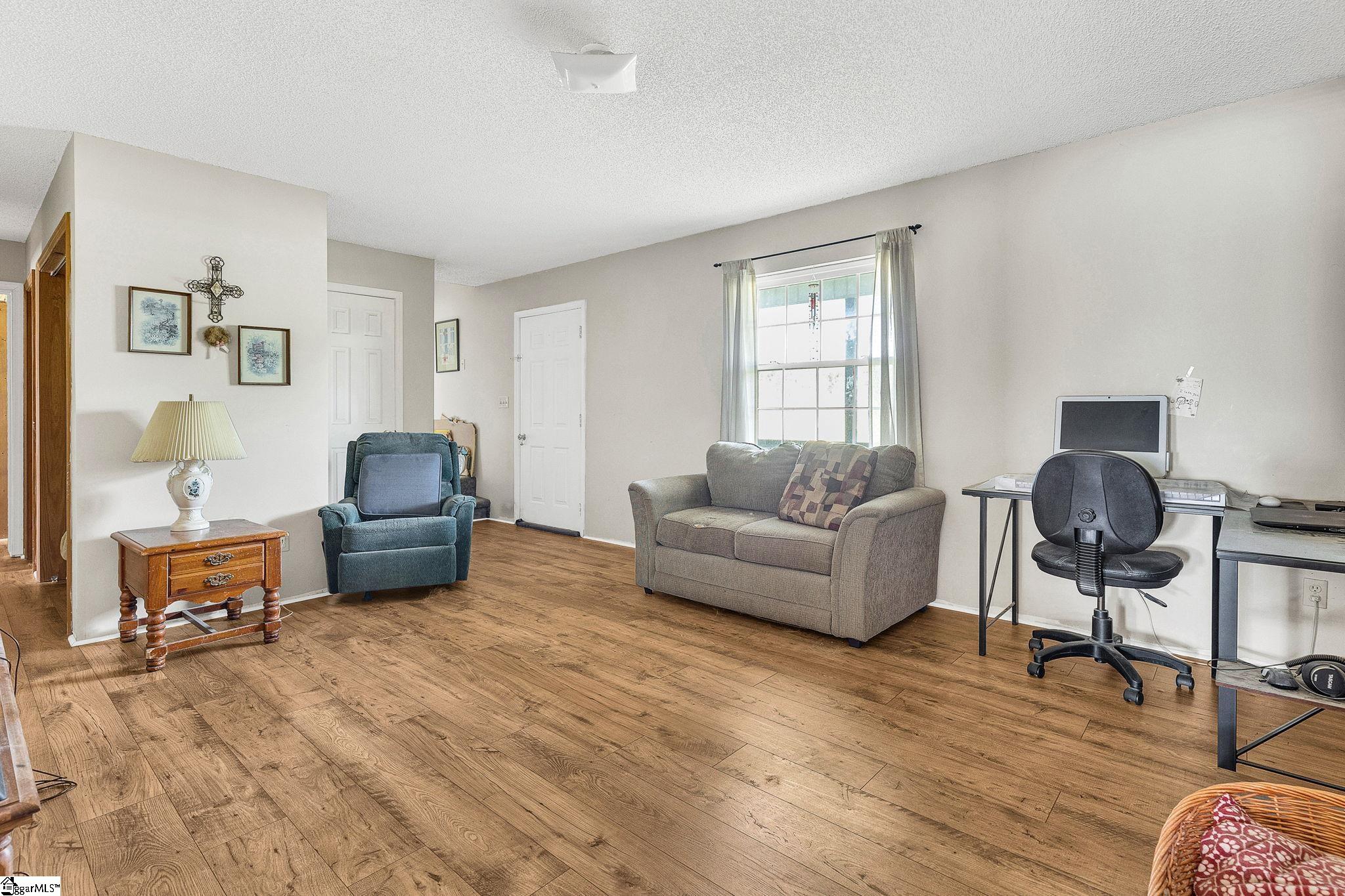 1071 Little Mountain Road Property Photo 5