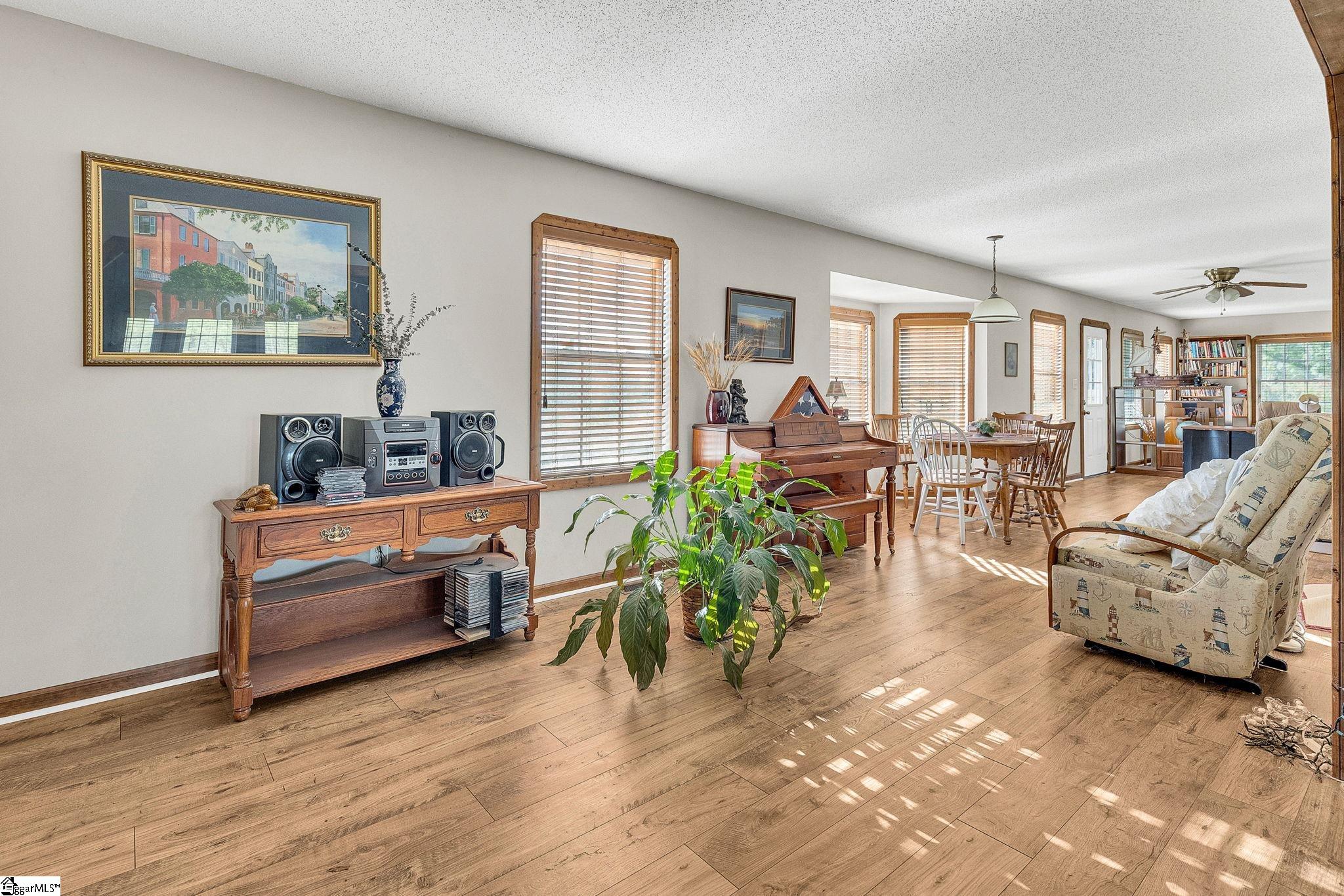 1071 Little Mountain Road Property Photo 13