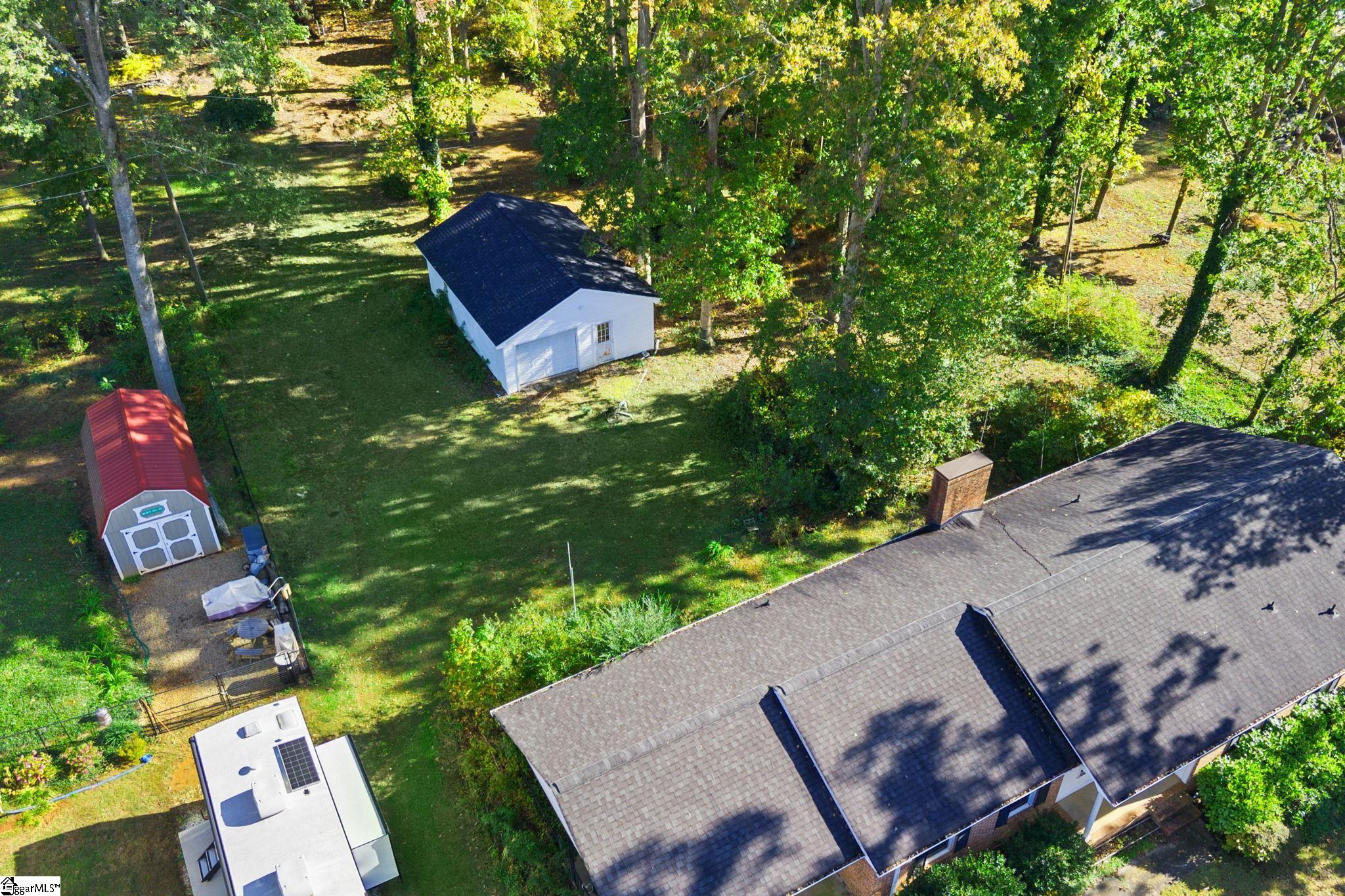 102 Somerset Drive Property Photo 3