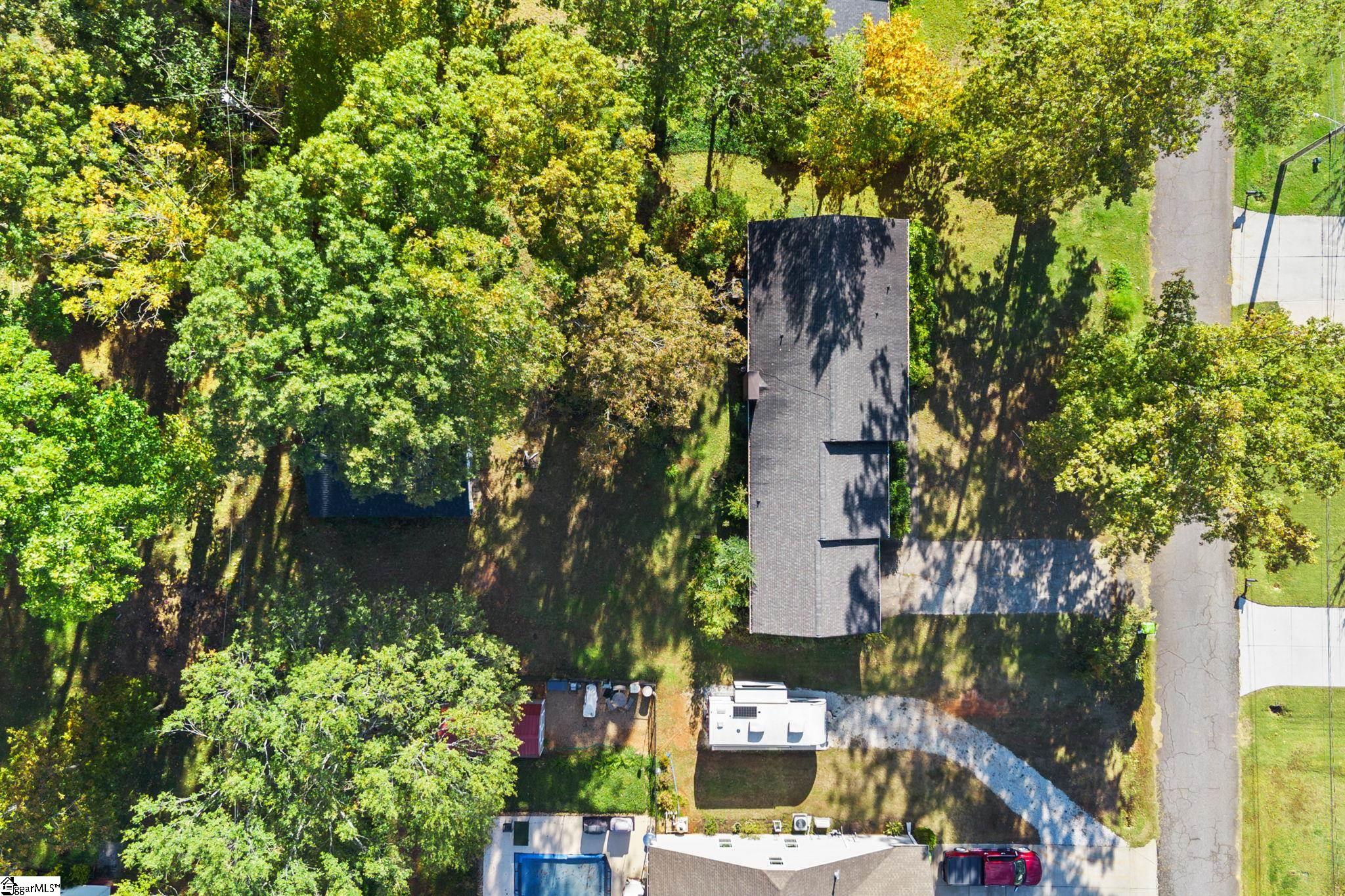 102 Somerset Drive Property Photo 4