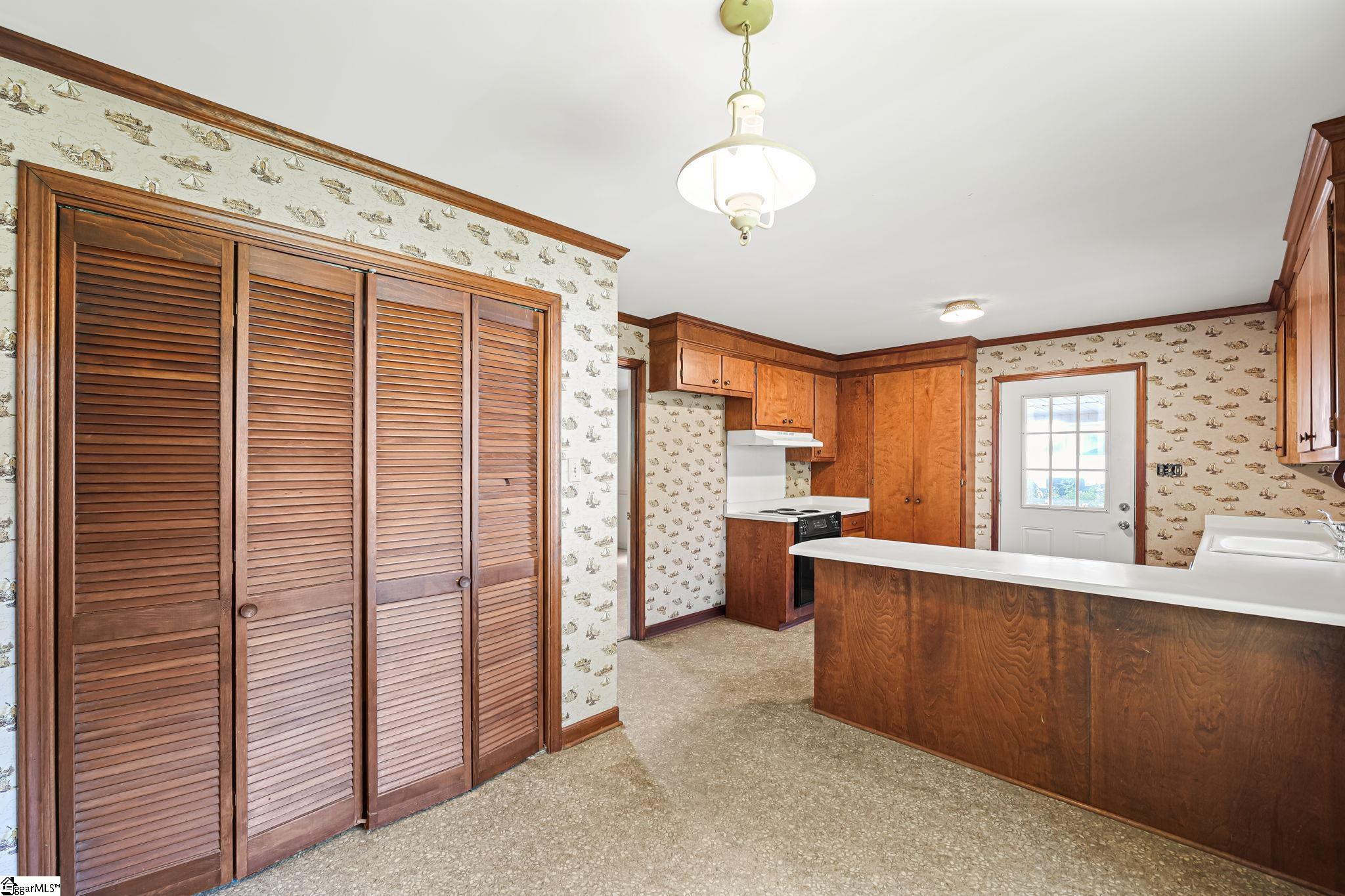 102 Somerset Drive Property Photo 11